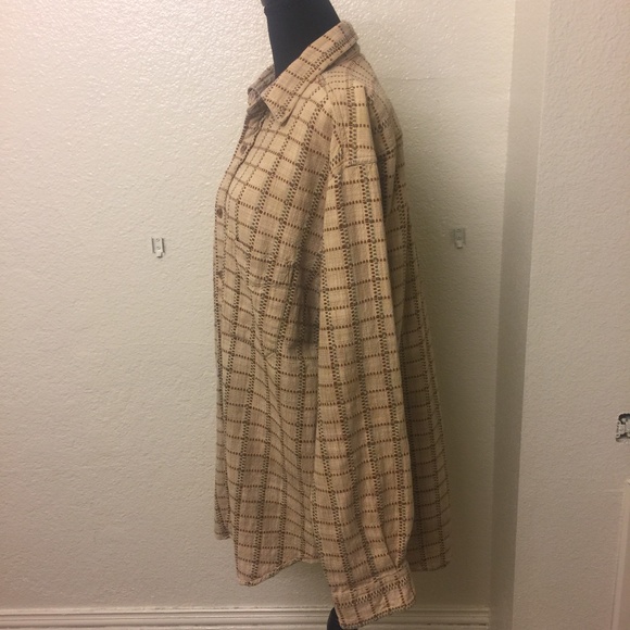 100% cotton tan/brown/green textured button down shirt - Picture 8 of 9